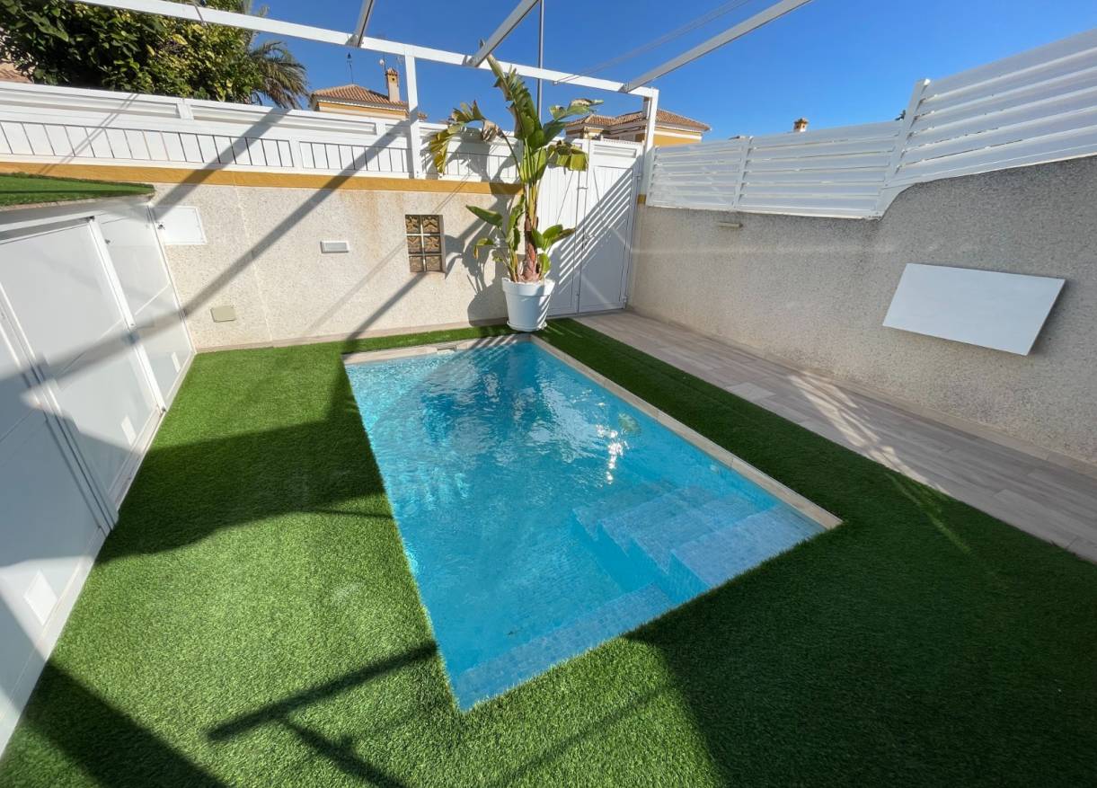 Bestaand - Townhouse / Semi-detached - Torre de la Horadada - Torre de La Horadada - Town