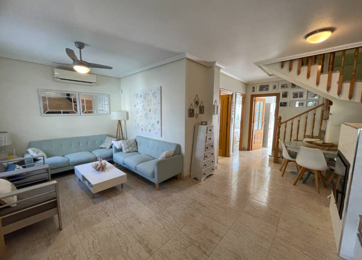 Bestaand - Townhouse / Semi-detached - Torre de la Horadada - Torre de La Horadada - Town