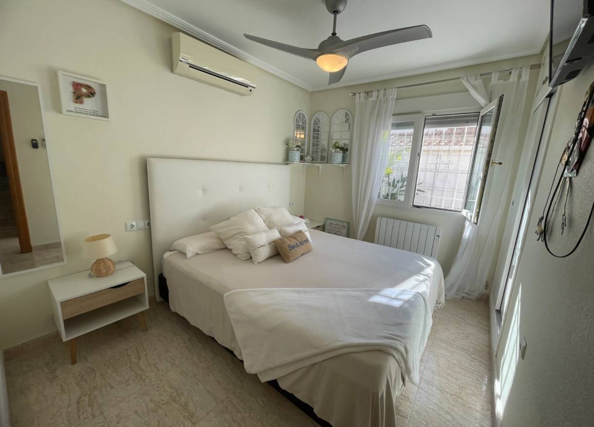 Bestaand - Townhouse / Semi-detached - Torre de la Horadada - Torre de La Horadada - Town