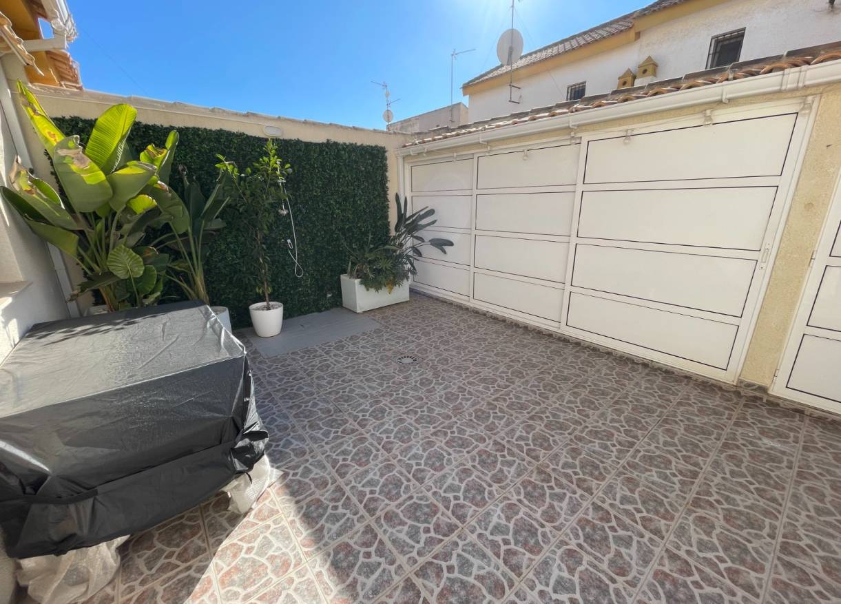 Bestaand - Townhouse / Semi-detached - Torre de la Horadada - Torre de La Horadada - Town