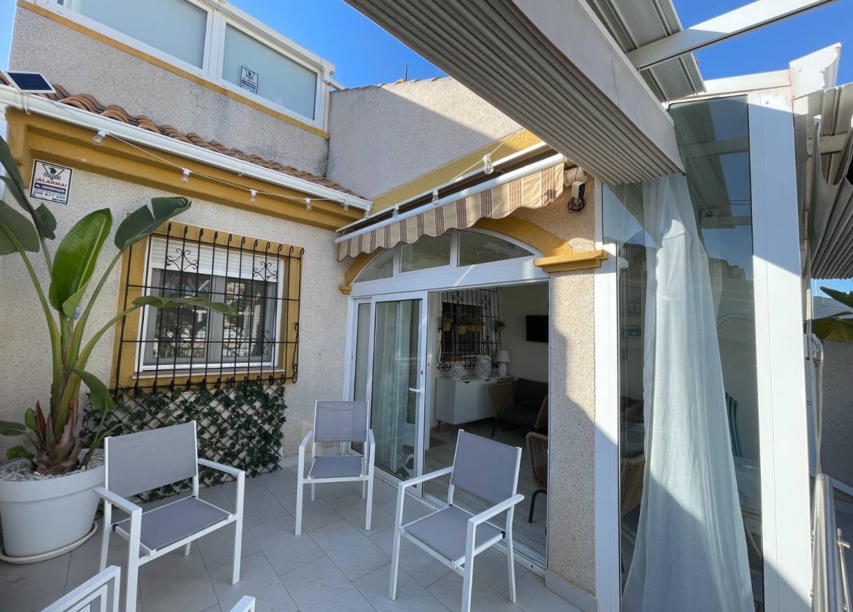 Bestaand - Townhouse / Semi-detached - Torre de la Horadada - Torre de La Horadada - Town
