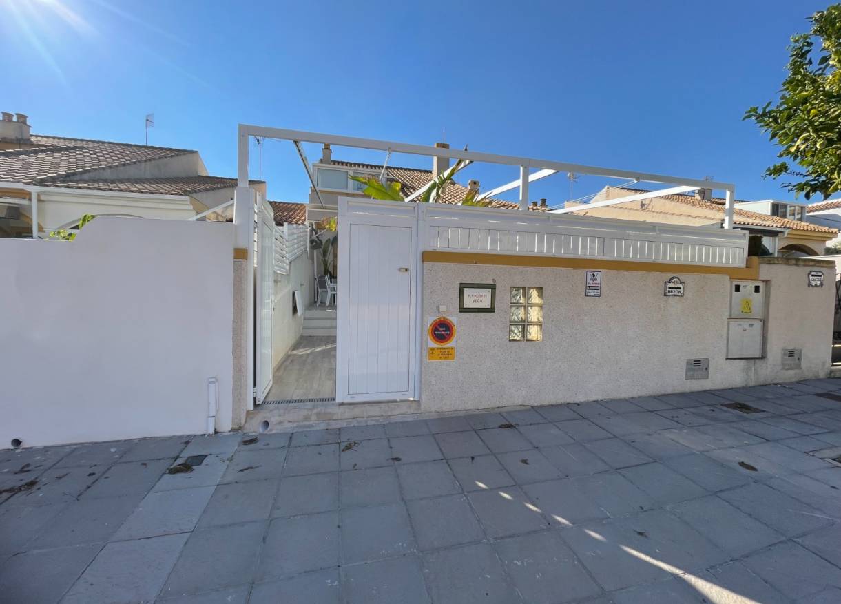 Bestaand - Townhouse / Semi-detached - Torre de la Horadada - Torre de La Horadada - Town