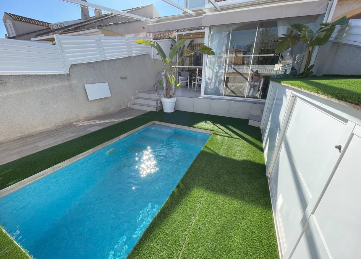 Bestaand - Townhouse / Semi-detached - Torre de la Horadada - Torre de La Horadada - Town