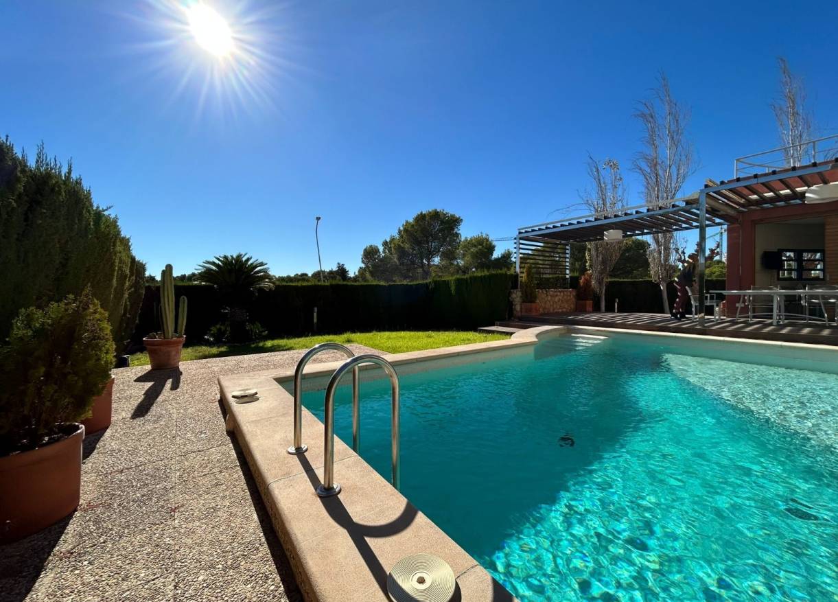 Bestaand - Villa - Orihuela Costa - Dehesa de Campoamor