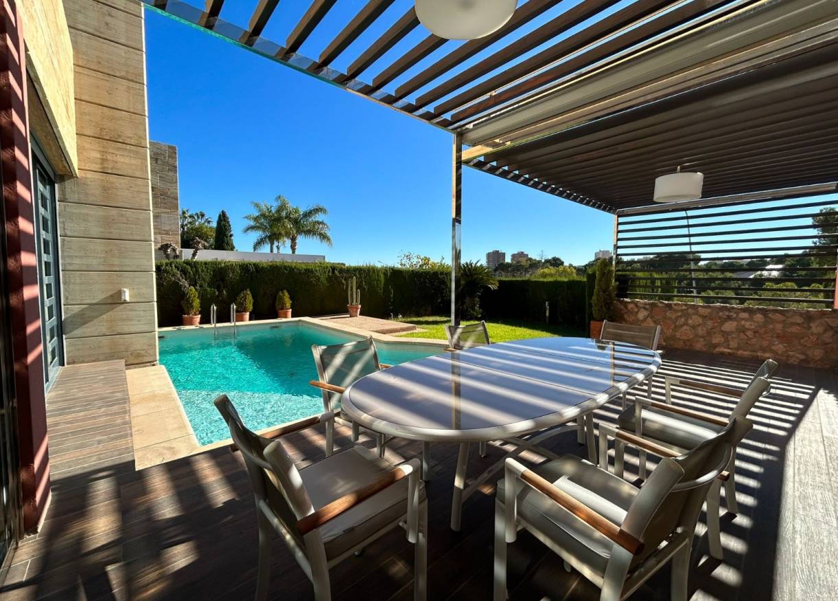 Bestaand - Villa - Orihuela Costa - Dehesa de Campoamor