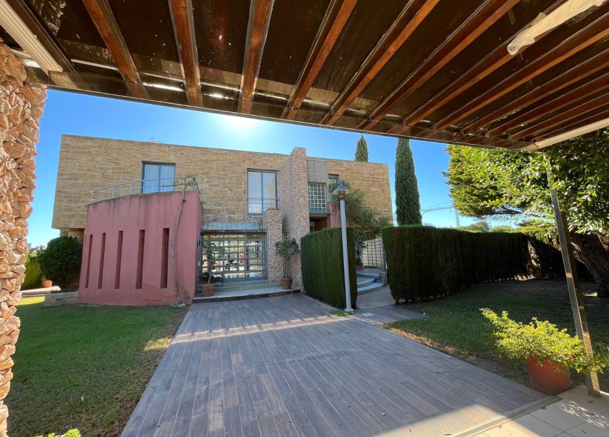 Bestaand - Villa - Orihuela Costa - Dehesa de Campoamor