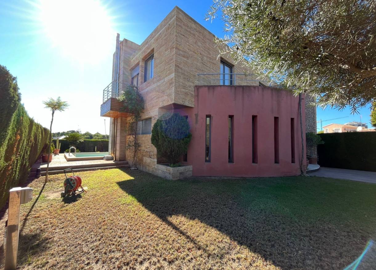 Bestaand - Villa - Orihuela Costa - Dehesa de Campoamor