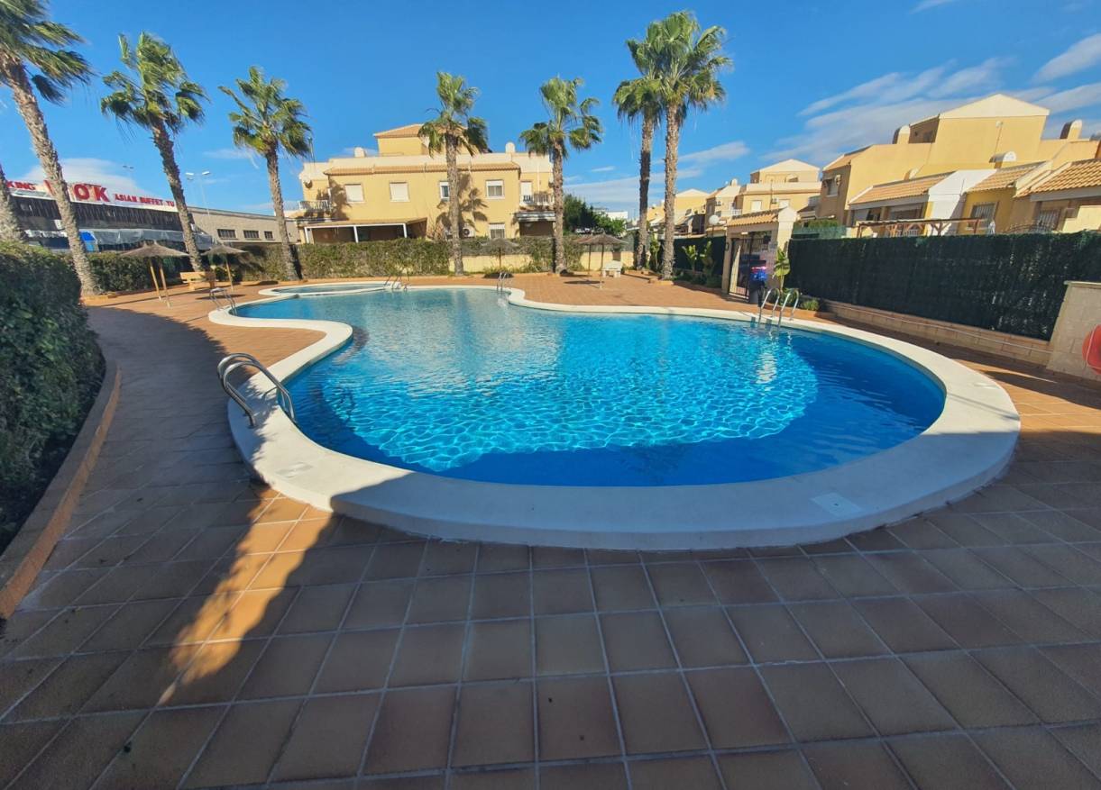 Bestaand - Townhouse / Semi-detached - Ciudad Quesada - Lo Marabu