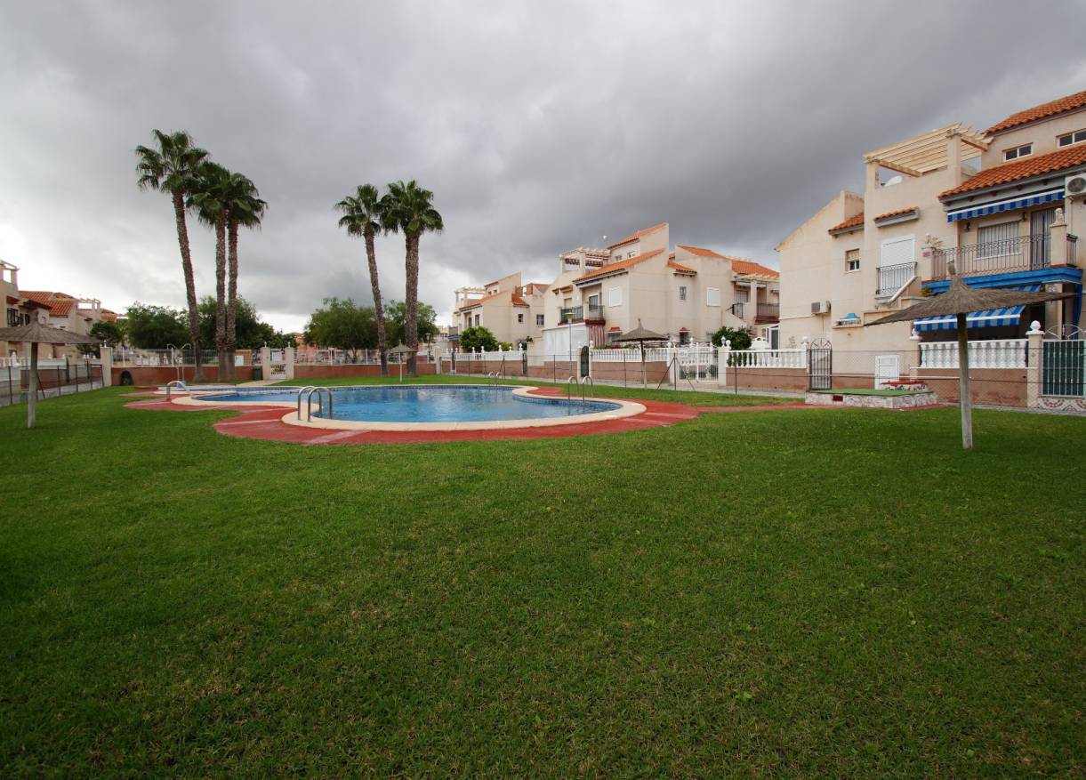 Bestaand - Townhouse / Semi-detached - Orihuela Costa - Playa Flamenca