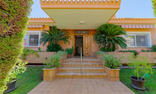 Bestaand - Villa - Campoamor