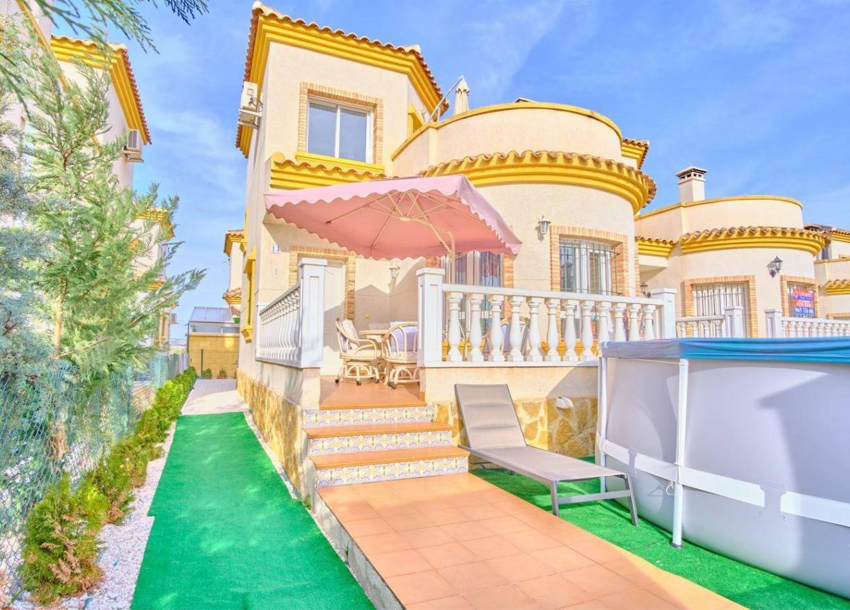 Bestaand - Villa - Los Montesinos - La Herrada