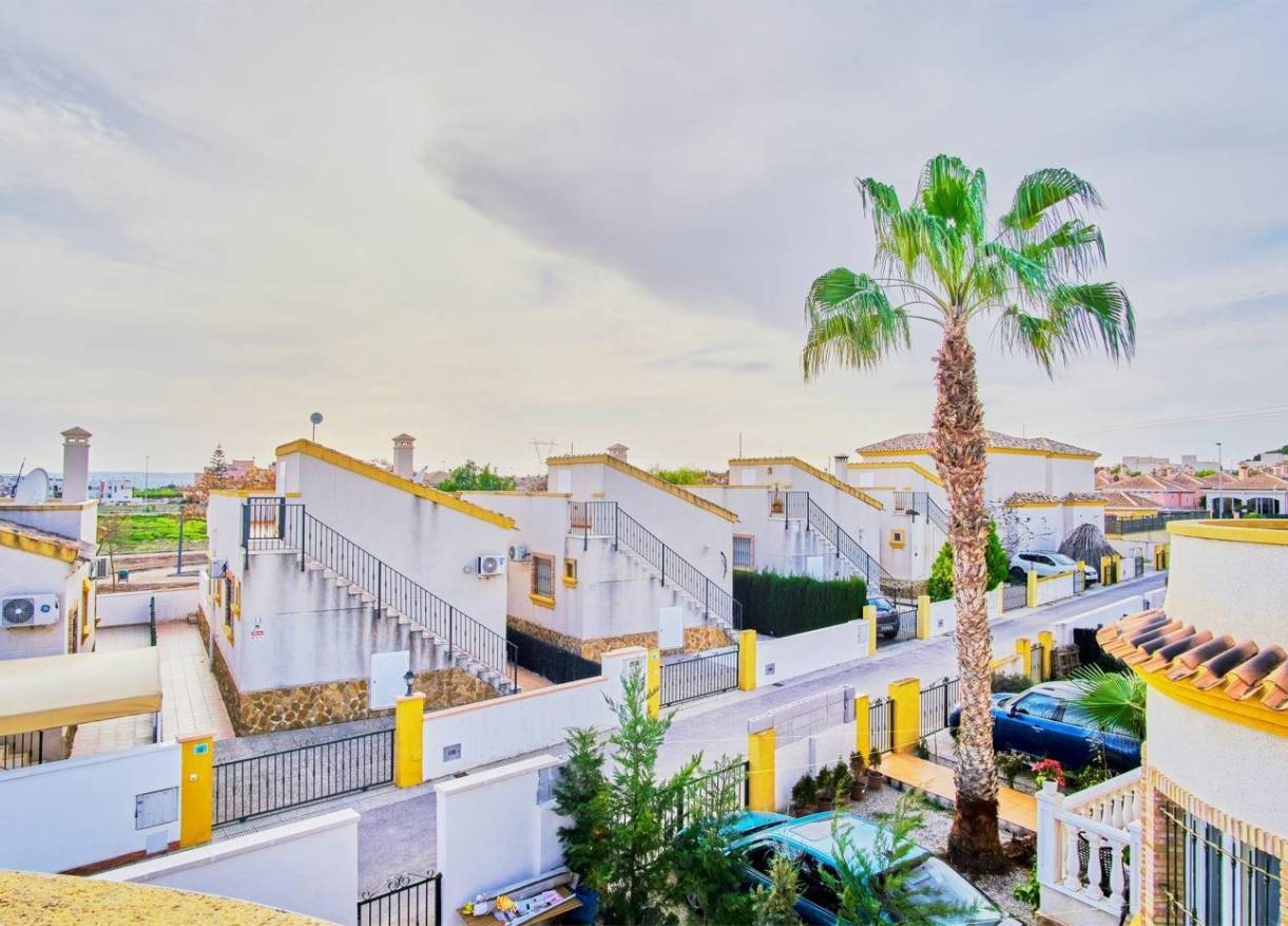 Bestaand - Villa - Los Montesinos - La Herrada