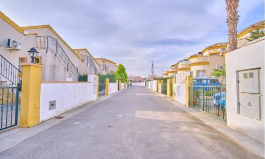 Bestaand - Villa - Los Montesinos - La Herrada