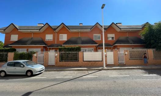 Bestaand - Townhouse / Semi-detached - Elche - Center