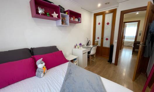 Bestaand - Townhouse / Semi-detached - Elche - Center