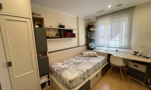 Bestaand - Townhouse / Semi-detached - Elche - Center