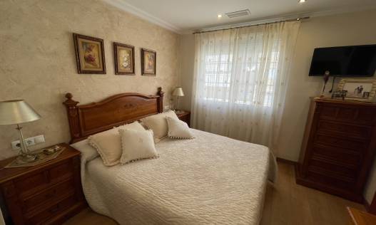 Bestaand - Townhouse / Semi-detached - Elche - Center