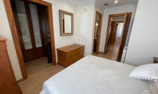 Bestaand - Townhouse / Semi-detached - Elche - Center