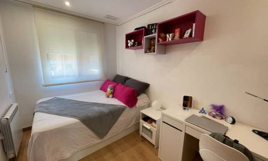 Bestaand - Townhouse / Semi-detached - Elche - Center