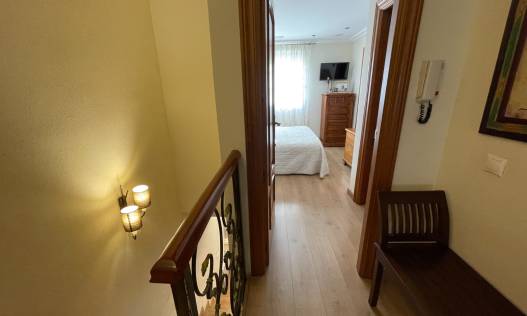 Bestaand - Townhouse / Semi-detached - Elche - Center