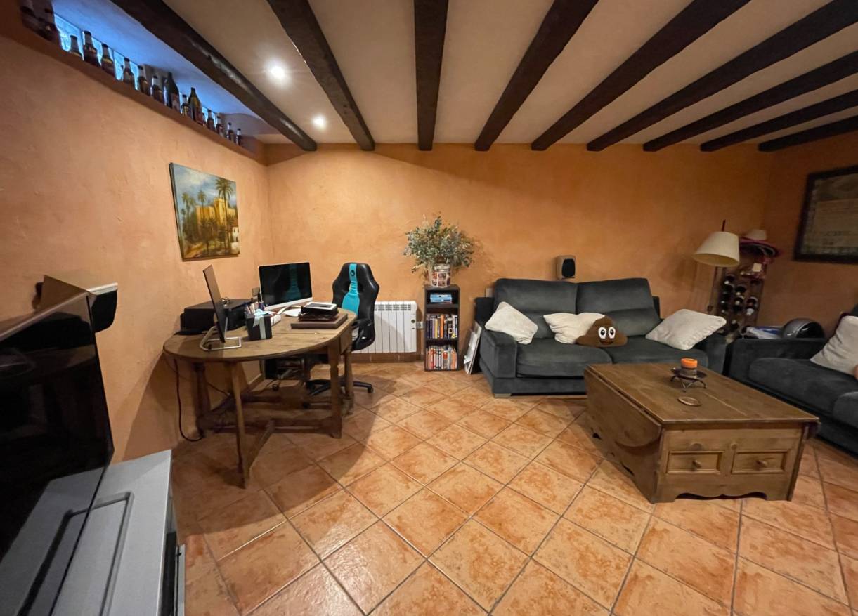 Bestaand - Townhouse / Semi-detached - Elche - Center