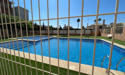 Bestaand - Townhouse / Semi-detached - Elche - Center