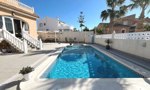 Bestaand - Villa - Benijófar - Monte Azul/ El Dorado