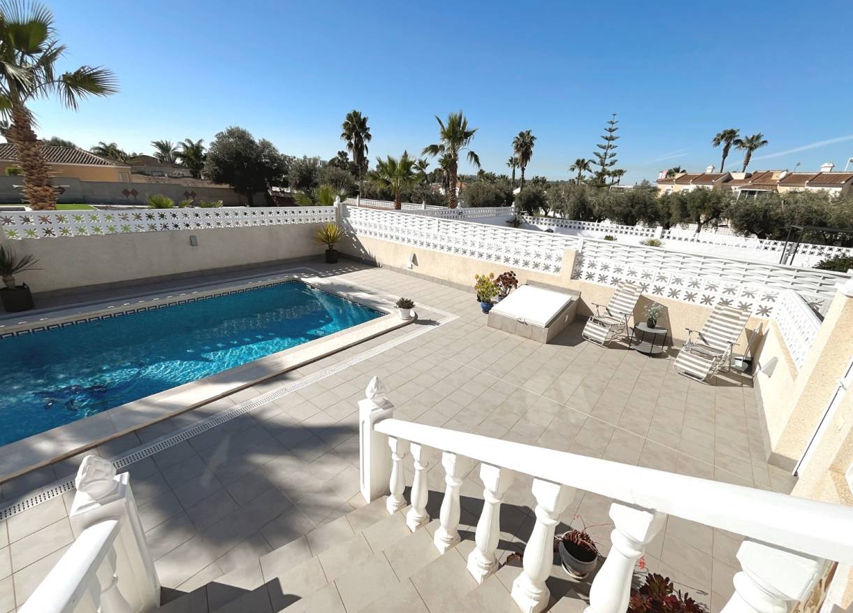 Bestaand - Villa - Benijófar - Monte Azul/ El Dorado