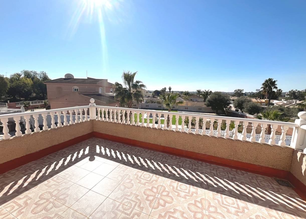 Bestaand - Villa - Benijófar - Monte Azul/ El Dorado