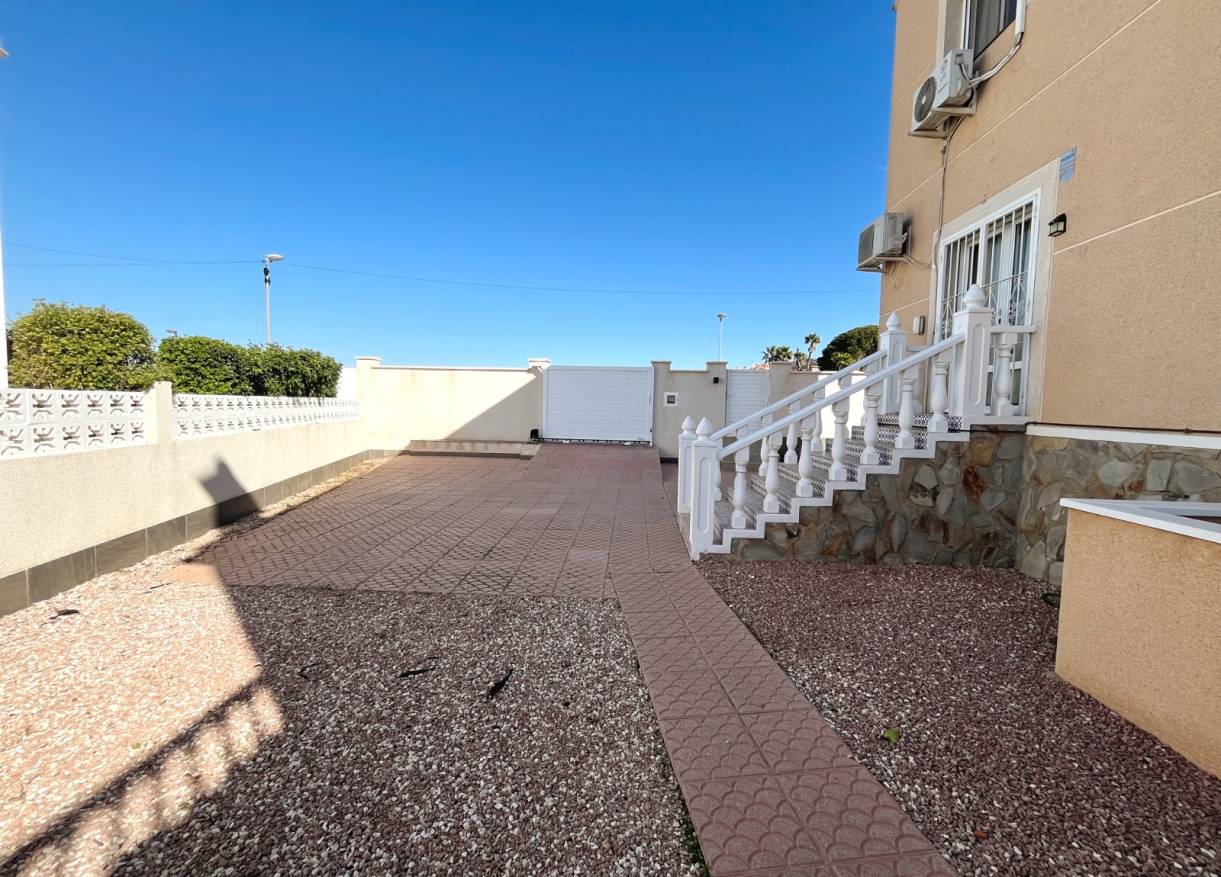 Bestaand - Villa - Benijófar - Monte Azul/ El Dorado