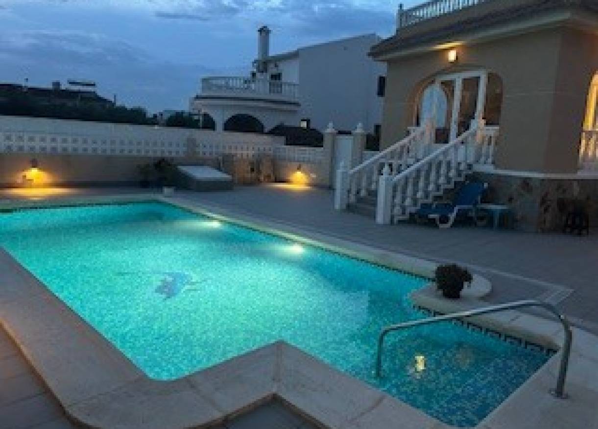 Bestaand - Villa - Benijófar - Monte Azul/ El Dorado