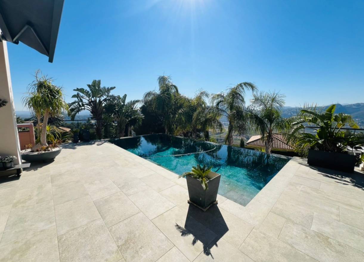 Bestaand - Villa - Denia