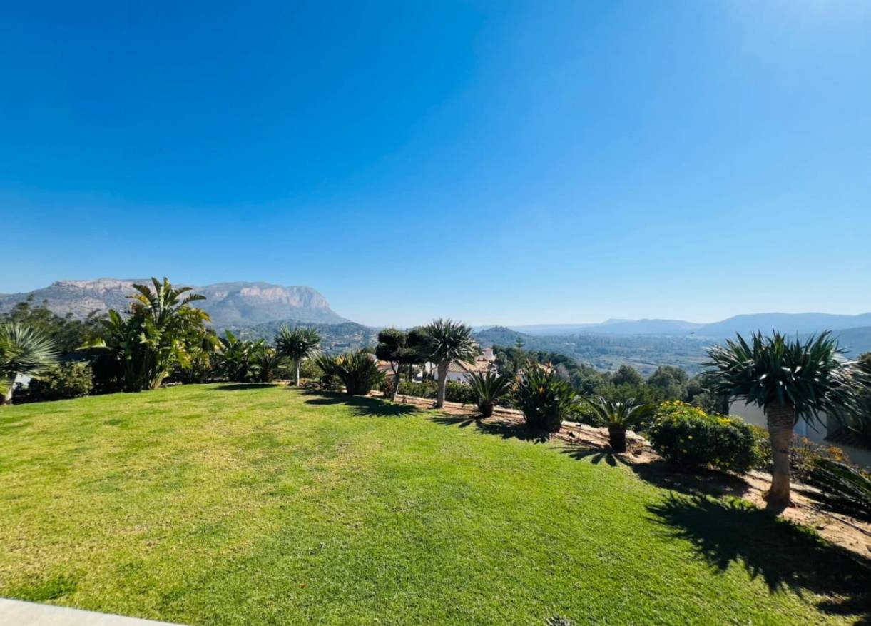 Bestaand - Villa - Denia