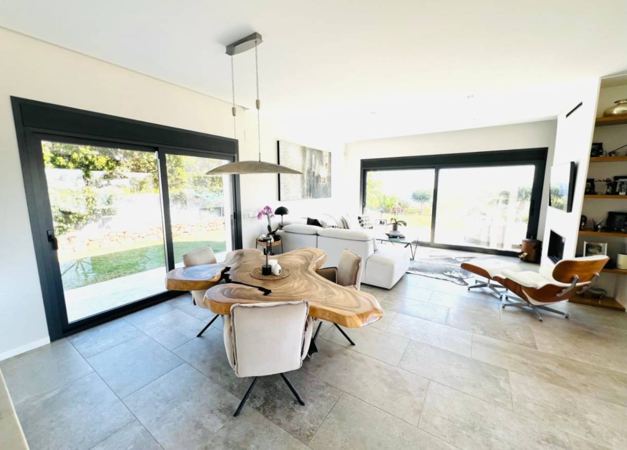 Bestaand - Villa - Denia