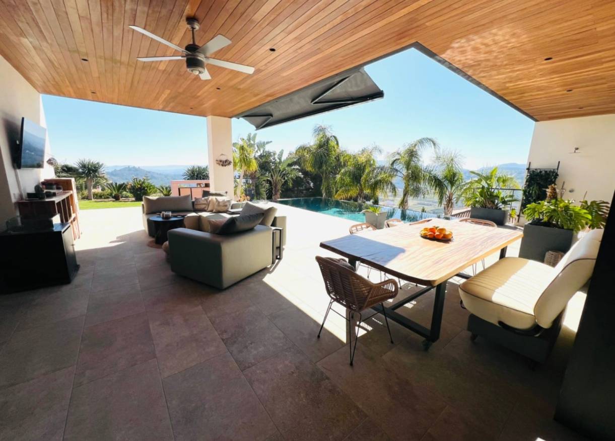 Bestaand - Villa - Denia