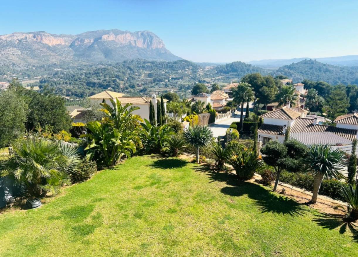Bestaand - Villa - Denia
