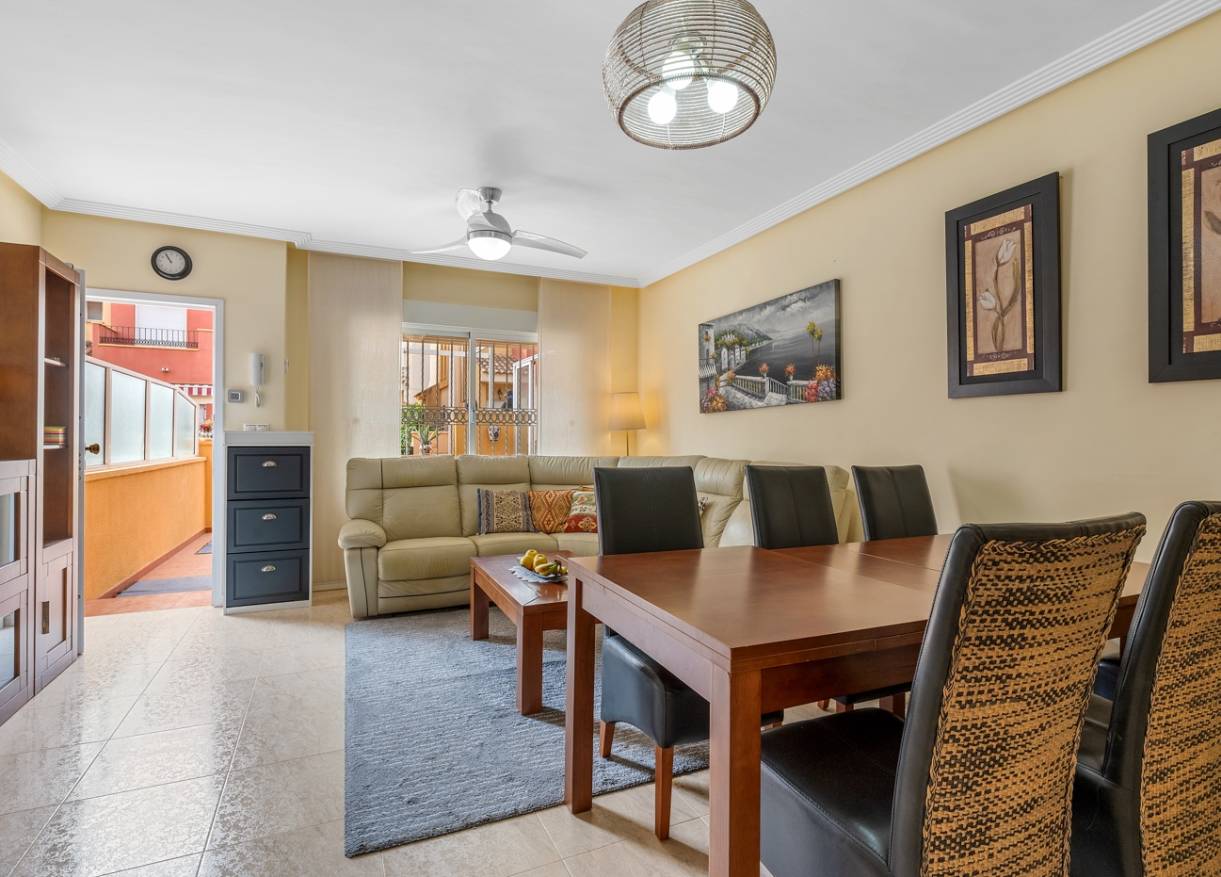 Bestaand - Townhouse / Semi-detached - Orihuela Costa - Villamartin