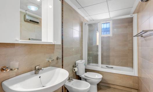 Bestaand - Townhouse / Semi-detached - Orihuela Costa - Villamartin