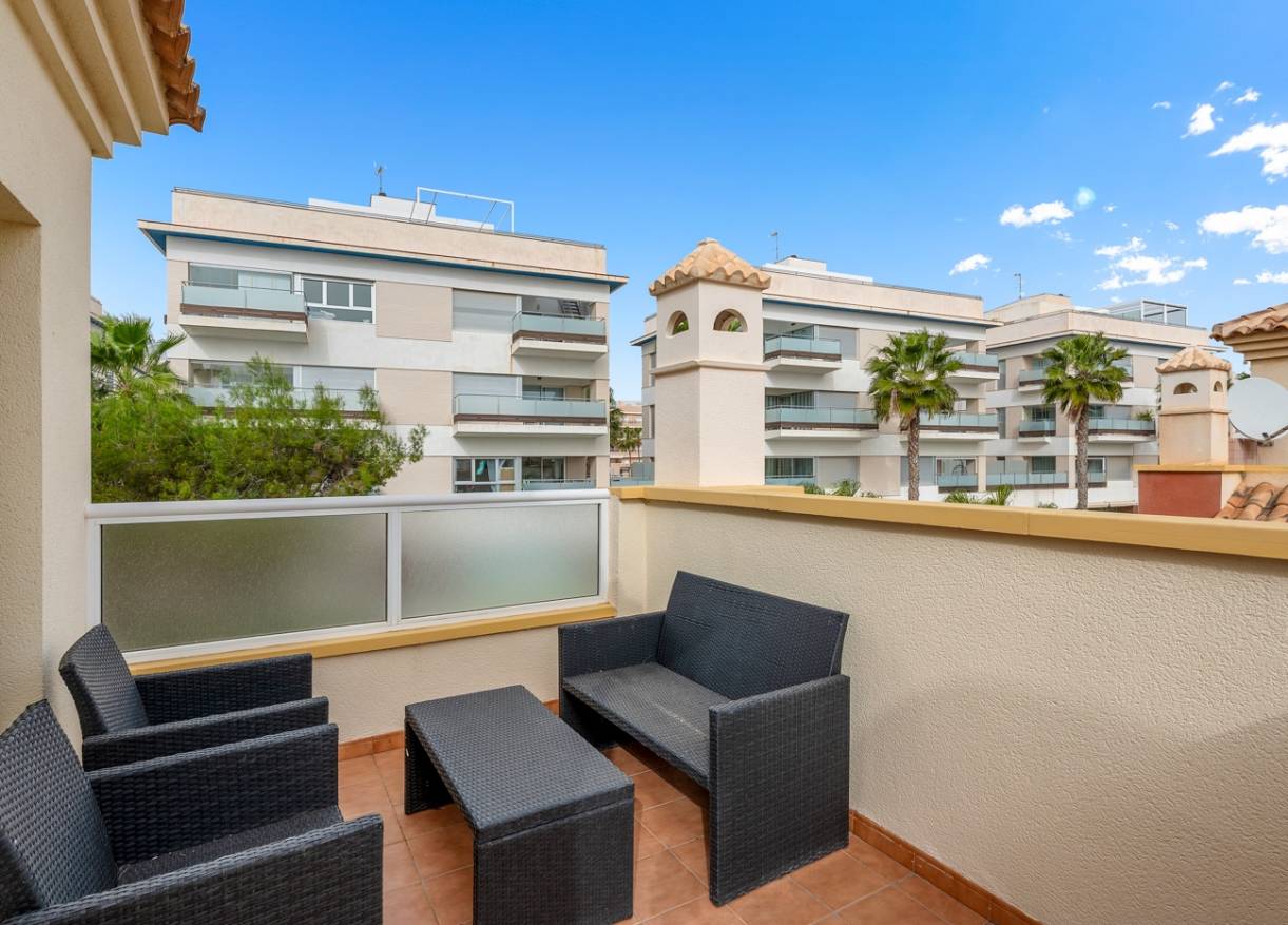 Bestaand - Townhouse / Semi-detached - Orihuela Costa - Villamartin