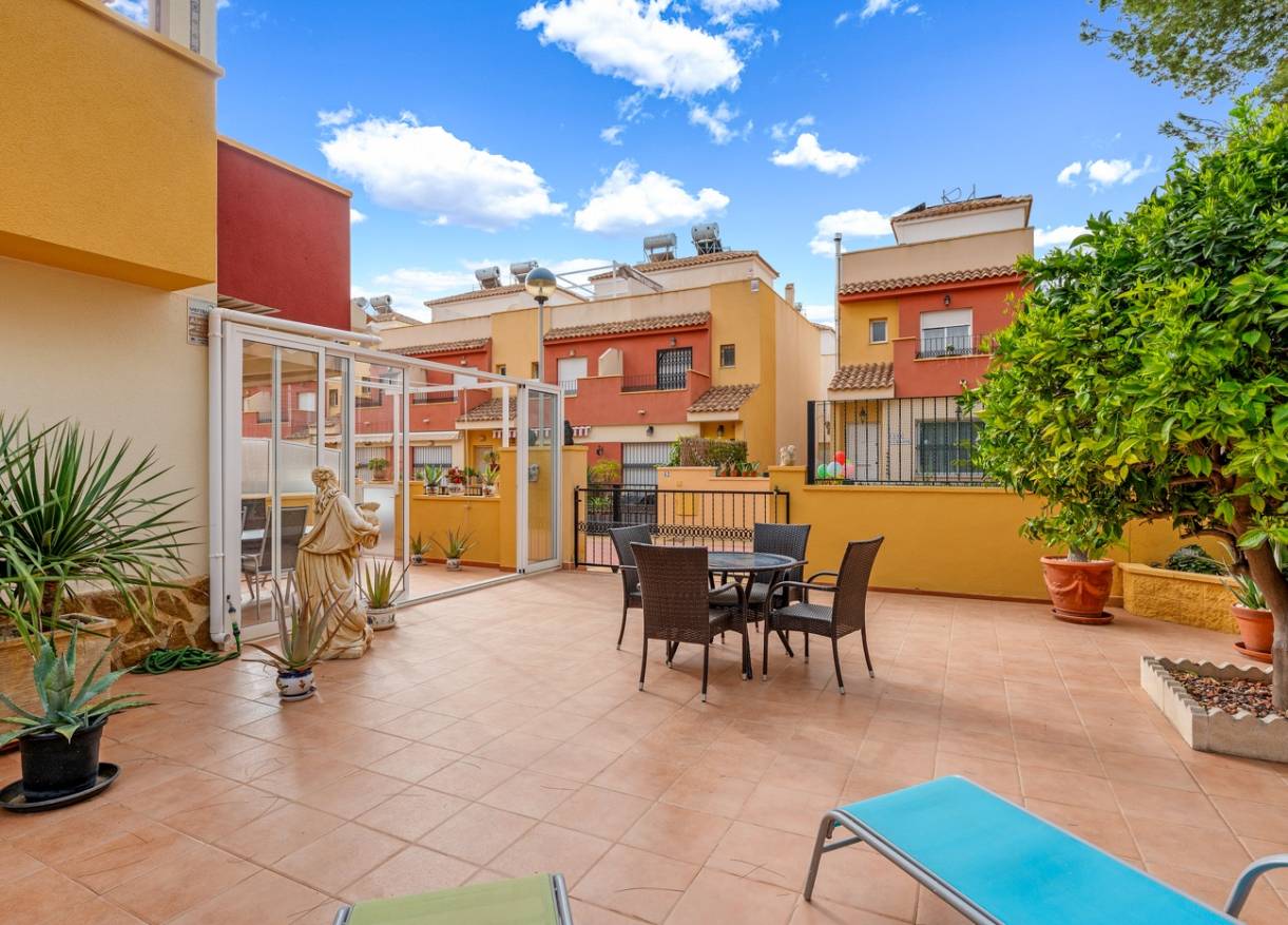 Bestaand - Townhouse / Semi-detached - Orihuela Costa - Villamartin