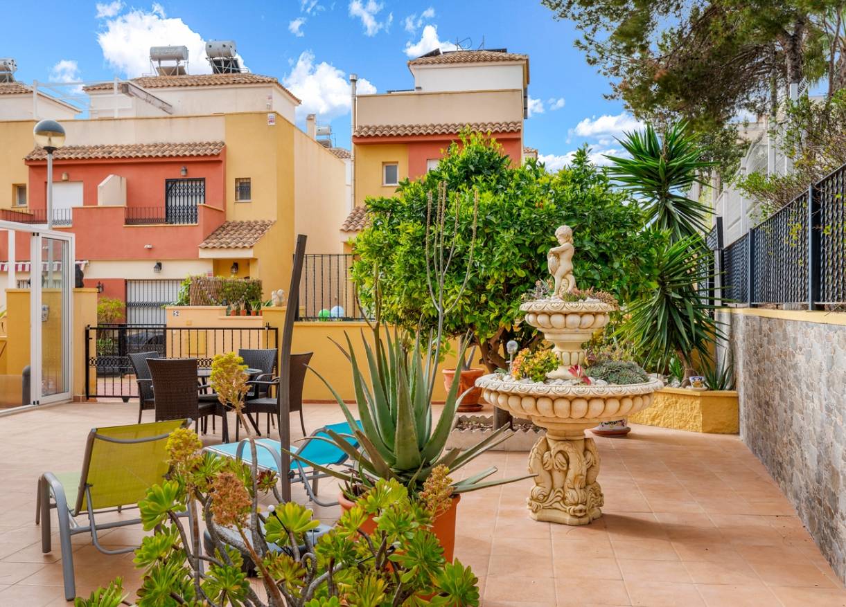 Bestaand - Townhouse / Semi-detached - Orihuela Costa - Villamartin