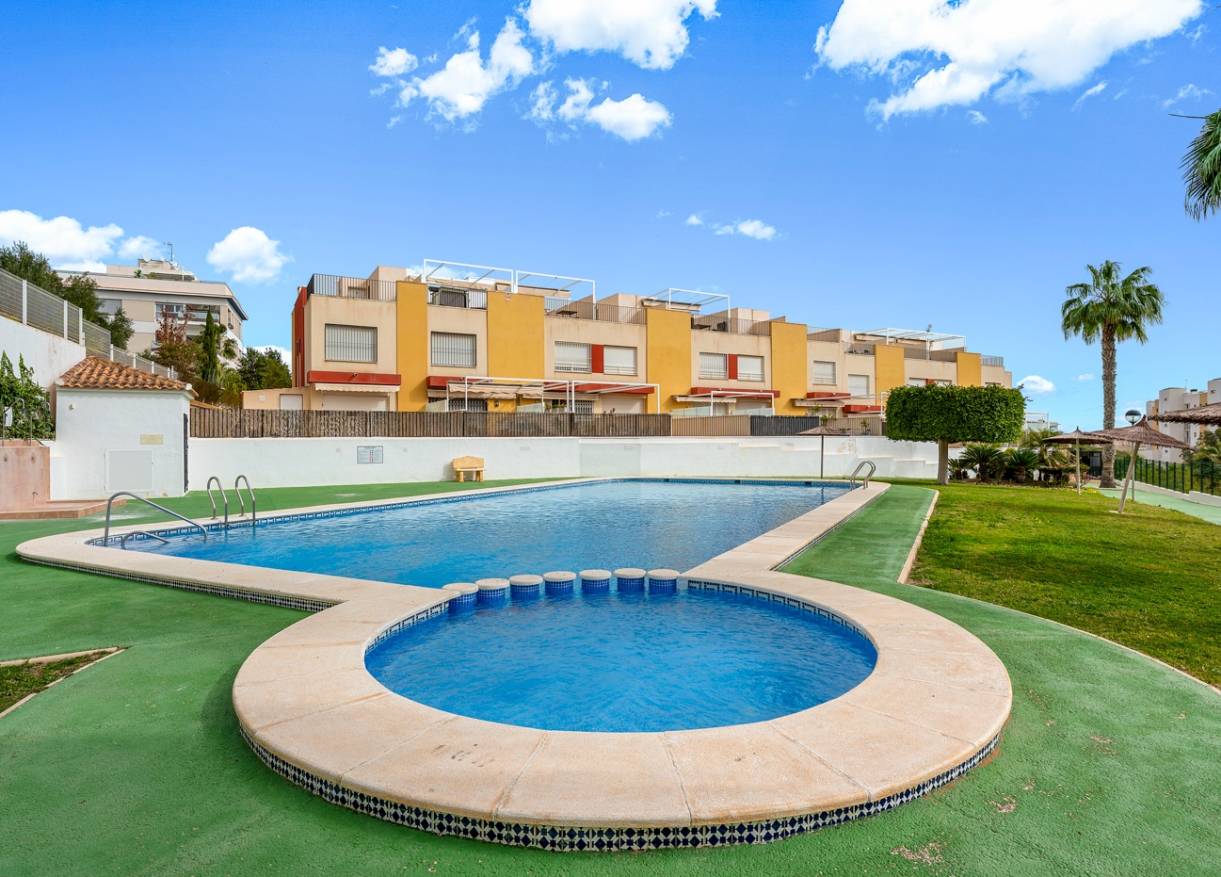 Bestaand - Townhouse / Semi-detached - Orihuela Costa - Villamartin