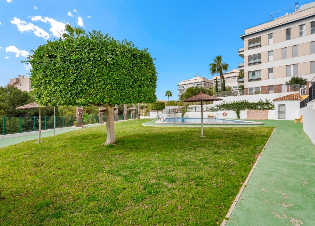 Bestaand - Townhouse / Semi-detached - Orihuela Costa - Villamartin