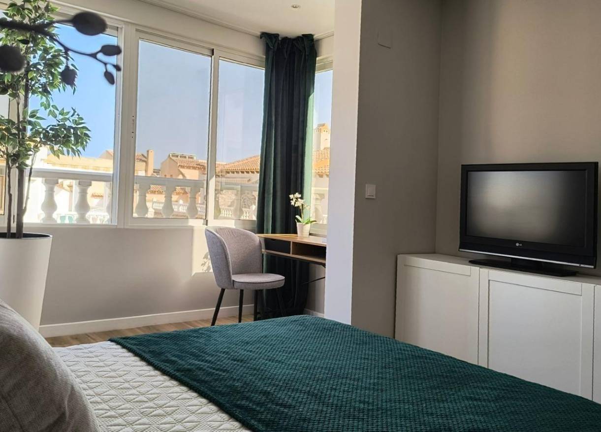 Bestaand - Townhouse / Semi-detached - Orihuela Costa - Urbanización Perla del Mar