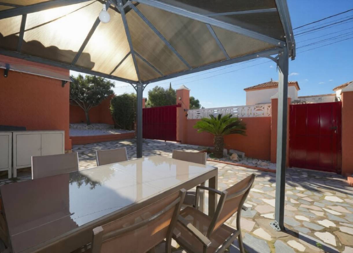 Bestaand - Villa - Denia