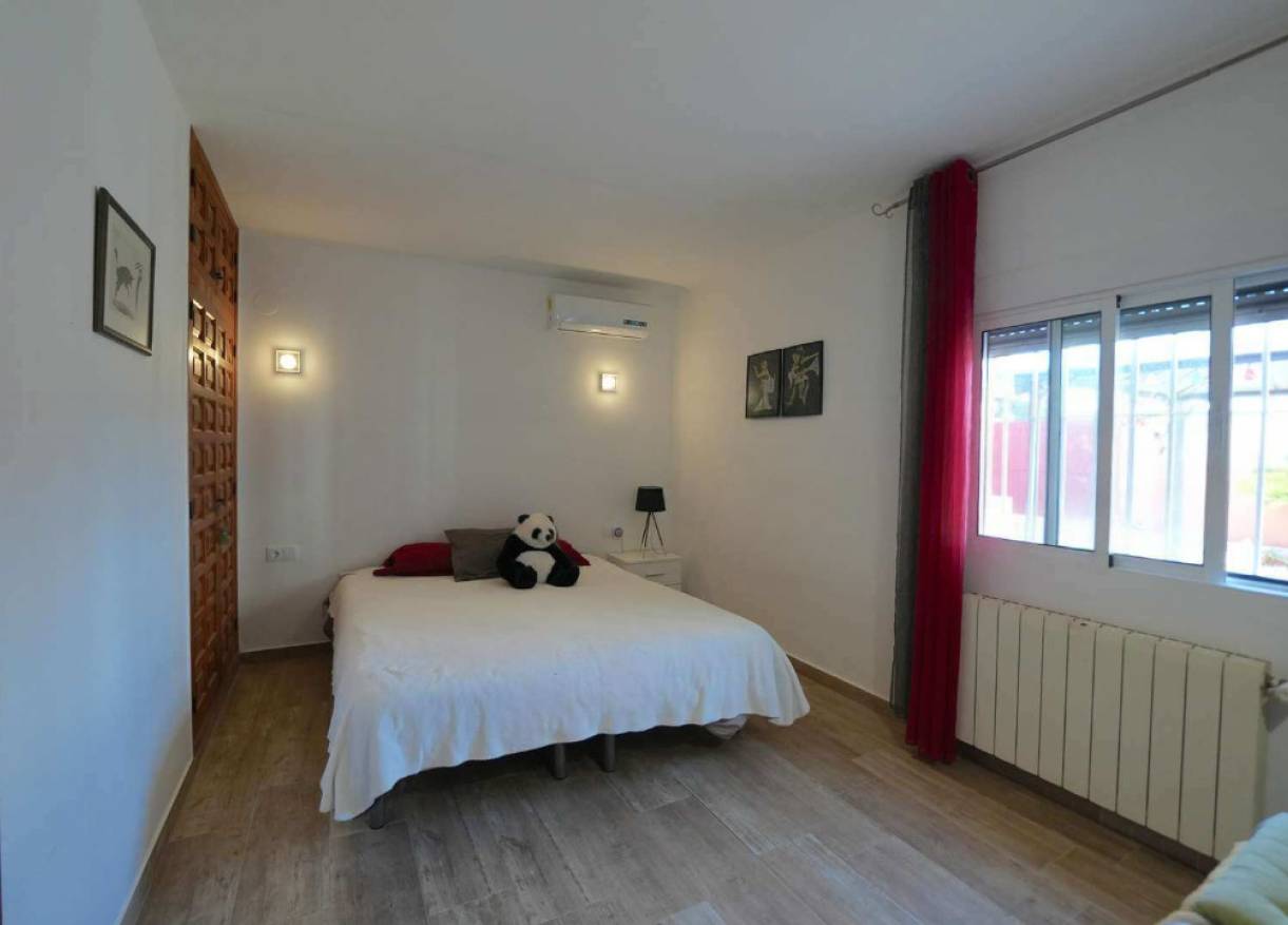 Bestaand - Villa - Denia