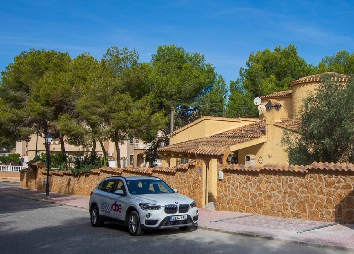 Bestaand - Villa - Villamartín - Res. Las Filipinas