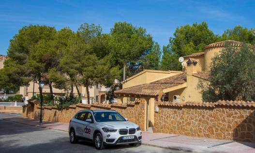 Bestaand - Villa - Villamartín - Res. Las Filipinas