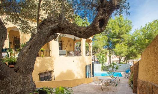Bestaand - Villa - Villamartín - Res. Las Filipinas