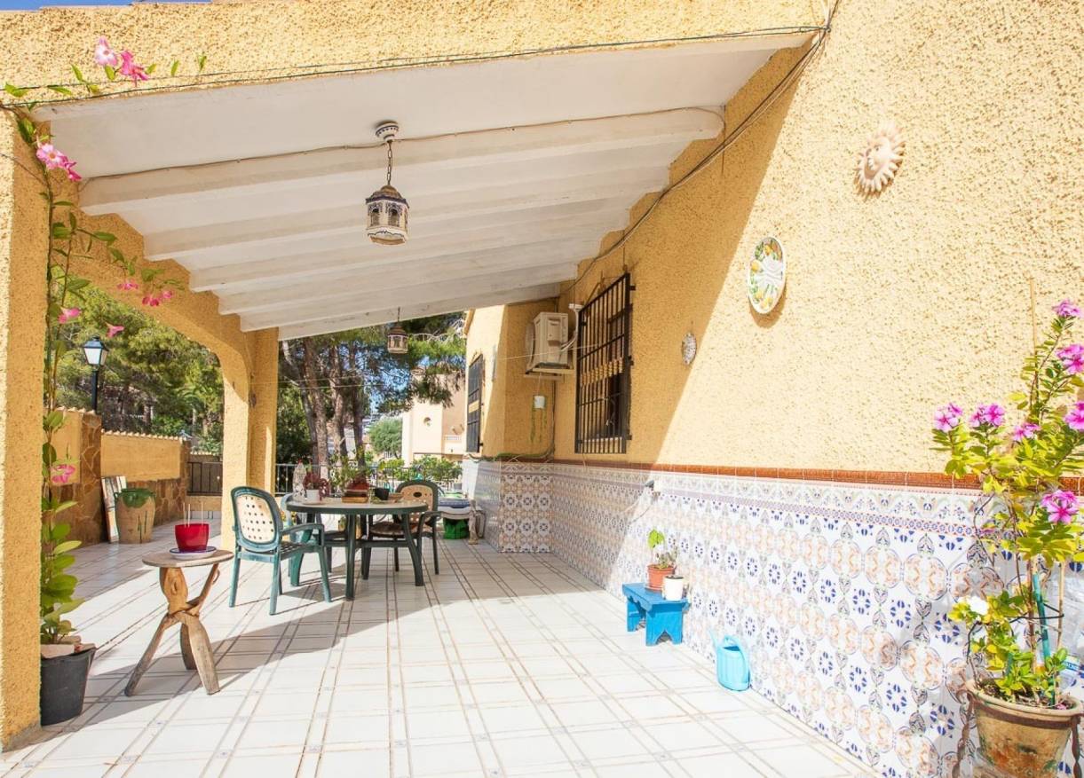 Bestaand - Villa - Villamartín - Res. Las Filipinas